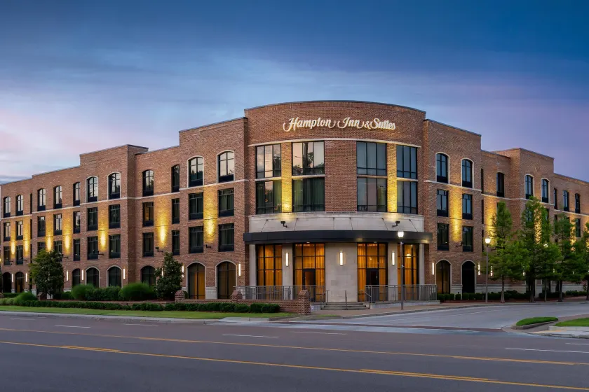 Hampton Inn & Suites Memphis Germantown - Image 1