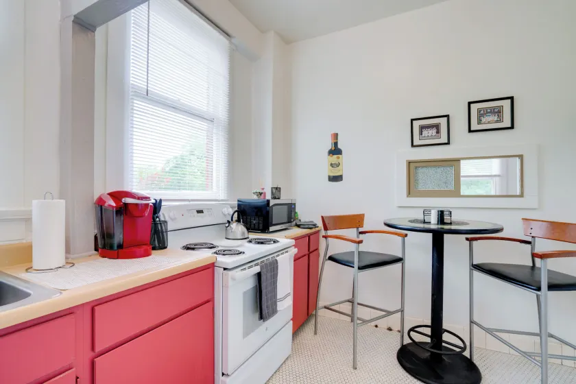 Downtown Schertz Vacation Rental Near Restaurants! - Interior