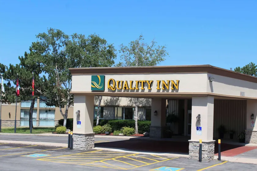 Quality Inn Owen Sound - Image 1