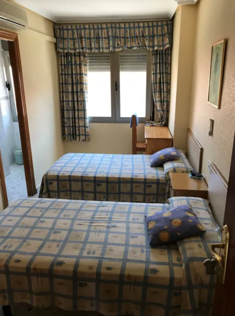Pensión Hostal DOS HERMANAS - Image 1