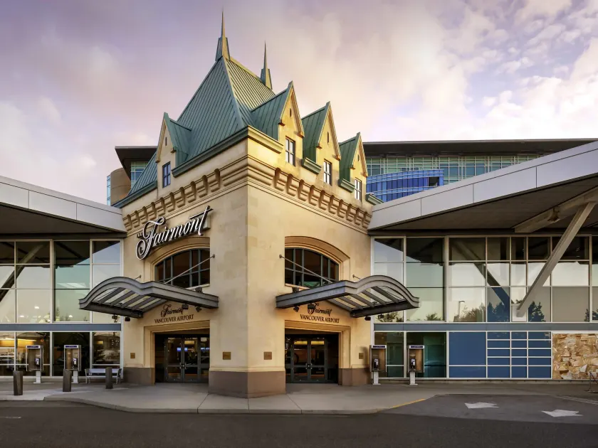 Fairmont Vancouver Airport In-Terminal Hotel - Image 1