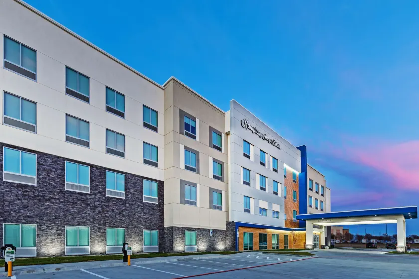 Hampton Inn & Suites Canyon - Image 1