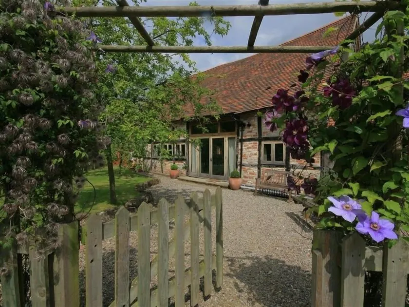 Whites Farm Barn - Image 1