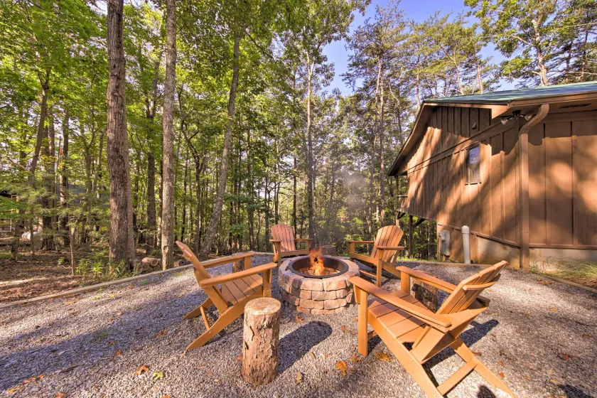 Blue Ridge Hideaway w/ Fire Pit & Mtn Views! - Image 1
