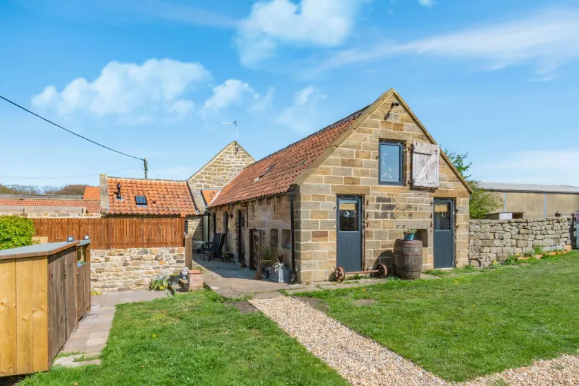Basil's Barn - Image 1