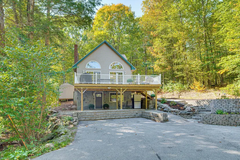 On Baxter Lake: Wooded Retreat Near Trails - Image 1