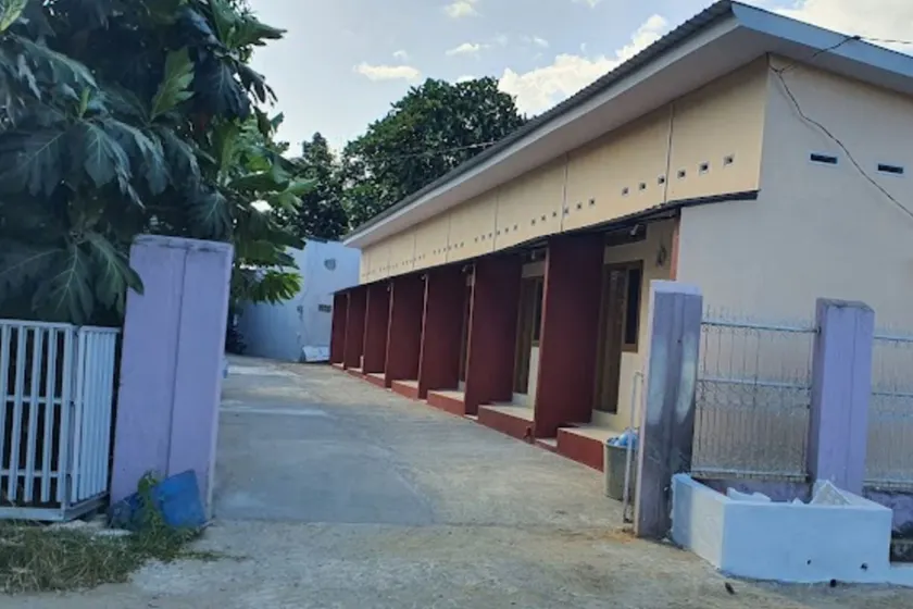OYO 94015 Kost Alif Near Masjid Jami Nurul Huda - Image 1