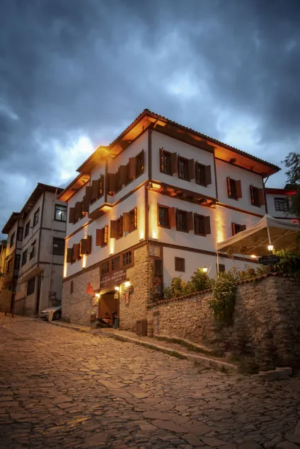KOLAĞASI KONAK - Image 1