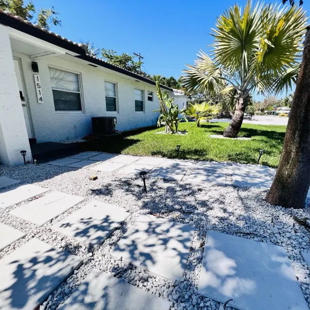CocoBay 2BR Condos Near Beach, Galleria Mall, Wilton Manors, Cruise Port - Image 1