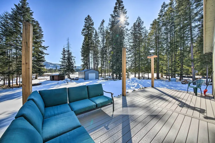 Family-Friendly Sagle Vacation Rental w/ Deck - Image 1