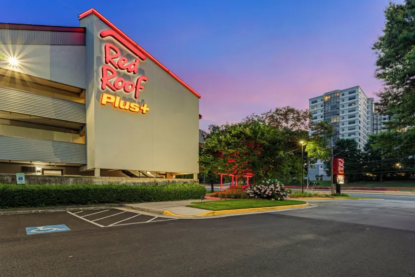 Red Roof Inn PLUS+ Washington DC - Alexandria - Image 1