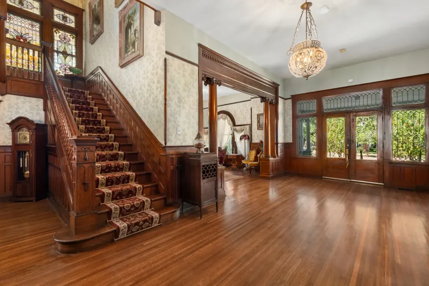 Ross Mansion Bed & Breakfast - Lobby