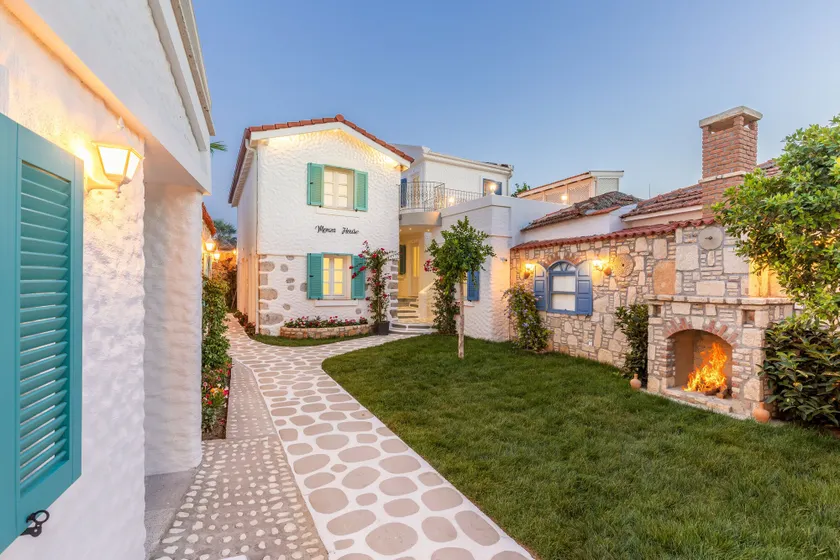 Monza House Otel - Image 1