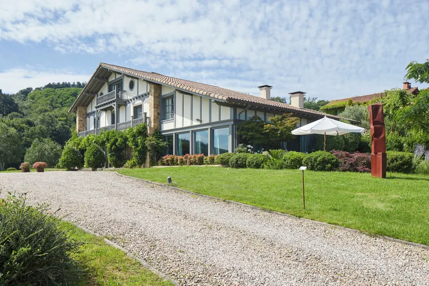 Hotel Iturregi - Image 1