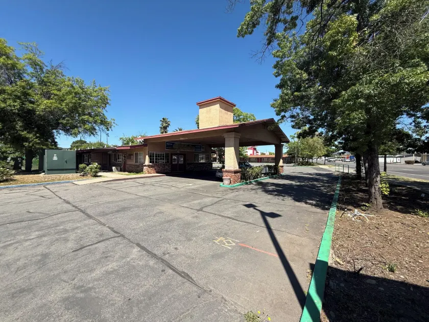 Oroville Value Suites - Image 1