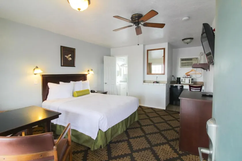 Stage Stop Inn Williams - Image 1