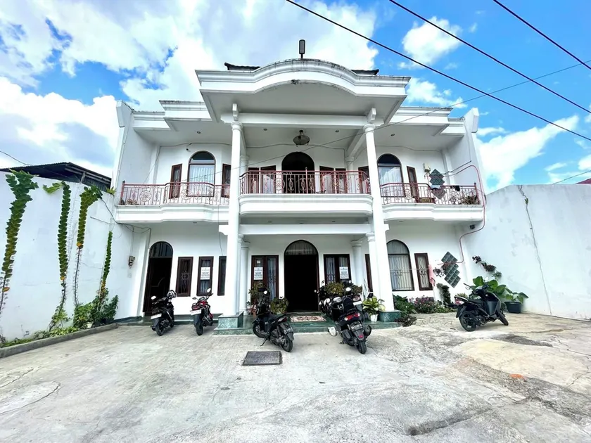 Yani Guesthouse - Image 1