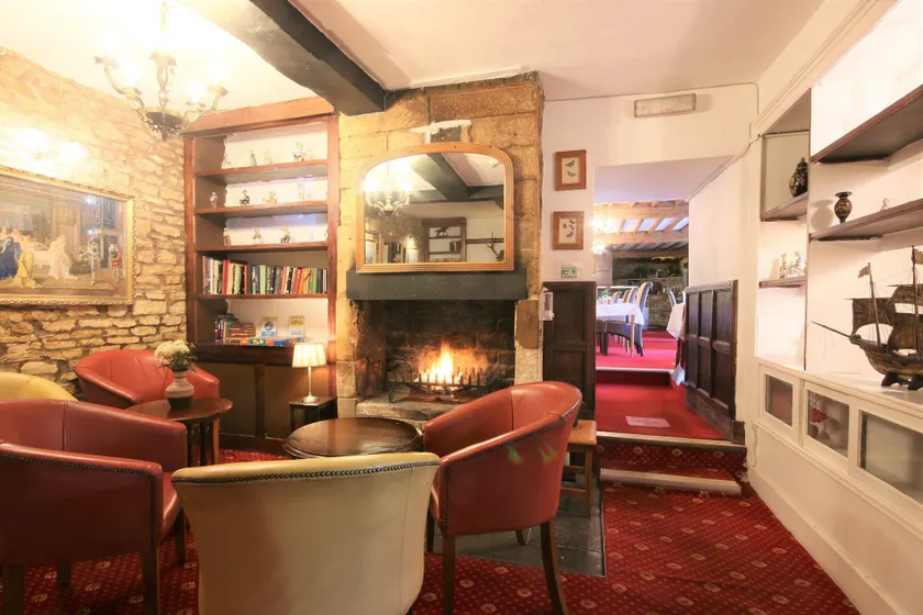 Crown Hotel Cotswold - Lobby