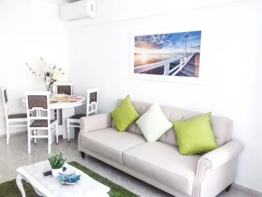Bright and Modern Apartment 3 bedroom with Balcony E3EV - Image 1