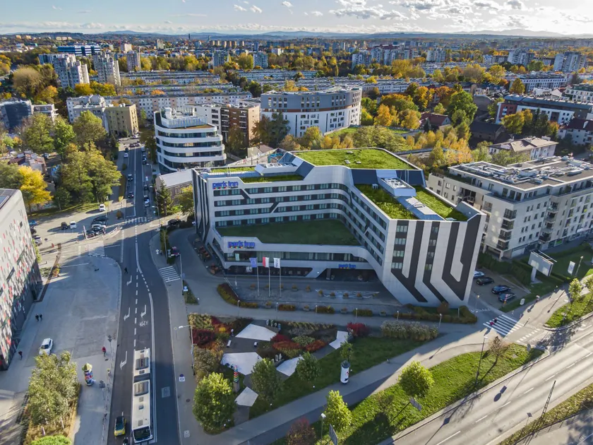 Park Inn by Radisson Krakow - Image 1