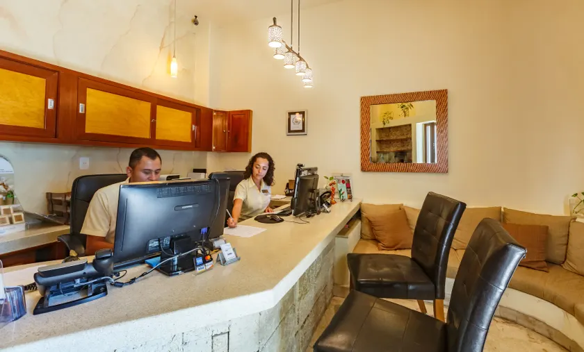 Maya Villa Condo Hotel and Beachclub - Réception