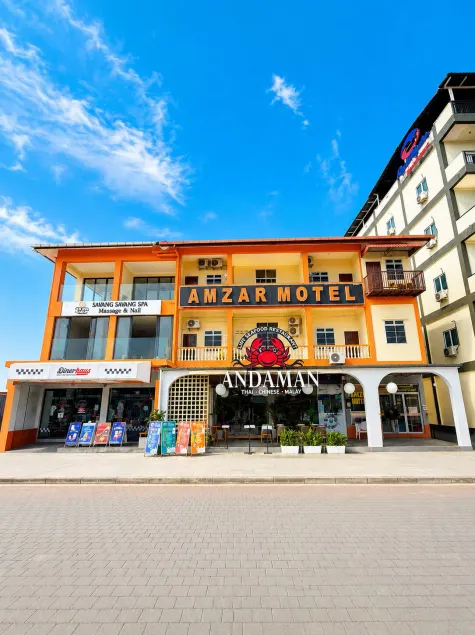 Amzar Motel Cenang - Image 1