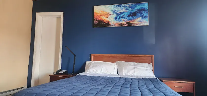 RELAX INN - Image 1