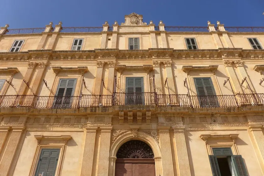 Landolina Palace Hotel - Image 1