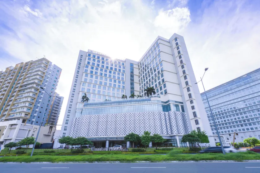 Kingsford Hotel Manila Bay - Image 1