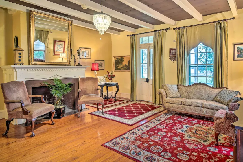 Vintage Louisiana Vacation Rental Home - Image 1