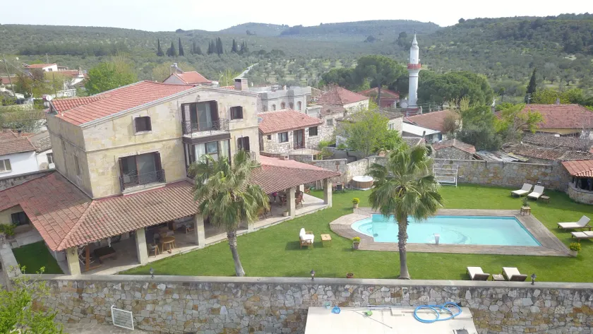 The Mira House - Image 1