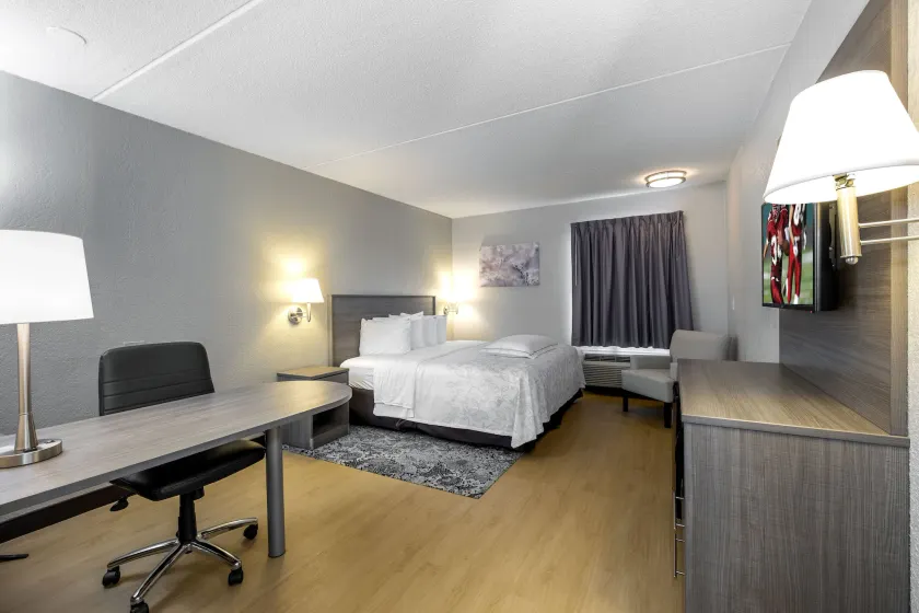 Red Roof Inn PLUS Boston - Mansfield - Foxboro - Image 1