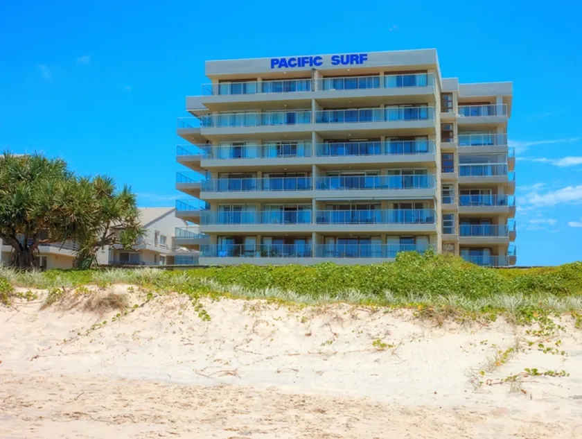 Pacific Surf Absolute Beachfront Apartments - Image 1