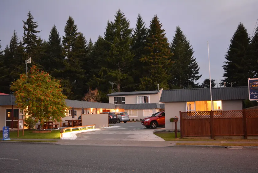 Amber Court Motel - Image 1