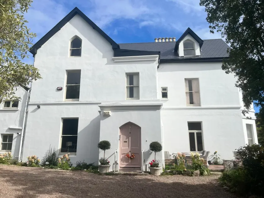 Lynwood house - Image 1