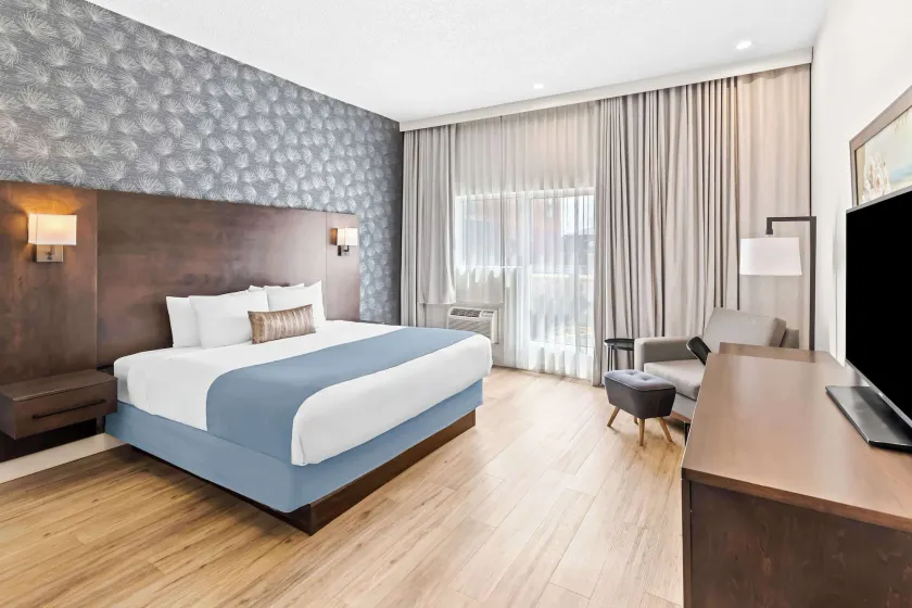 Best Western Plus Montreal East - Image 1