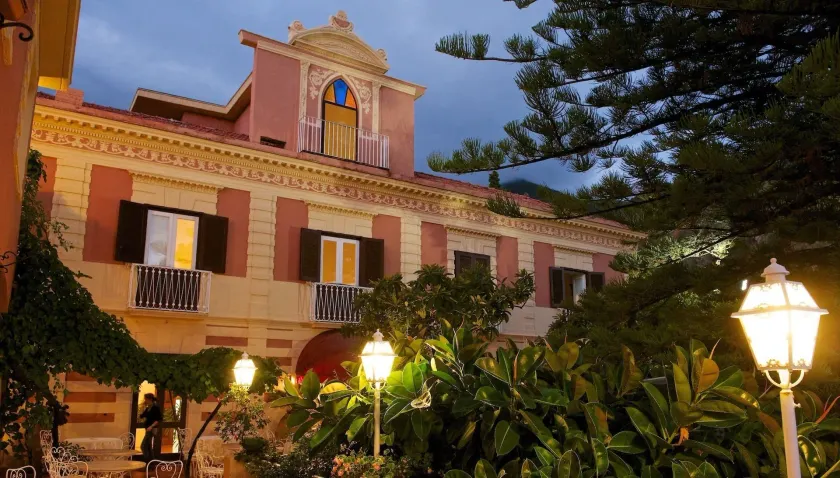 Villa Cheta Hotel & Restaurant - Image 1