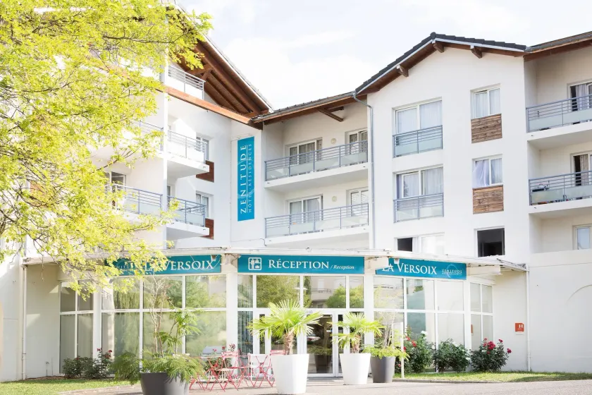 Zenitude Hôtel - Résidences La Versoix - Image 1