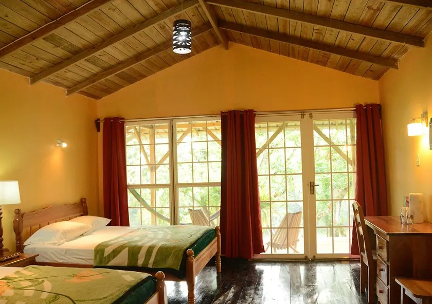 Howler Monkey Resort - Image 1
