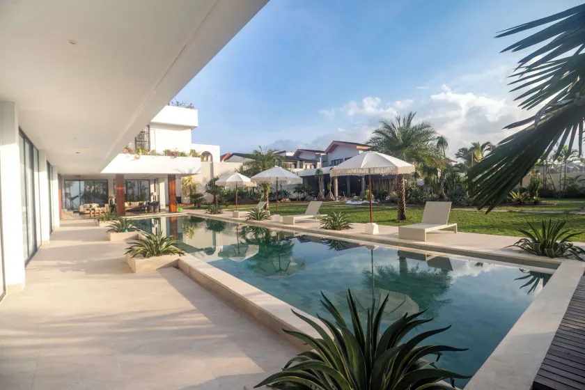 Octa Canggu Villa and Condotel - Image 1