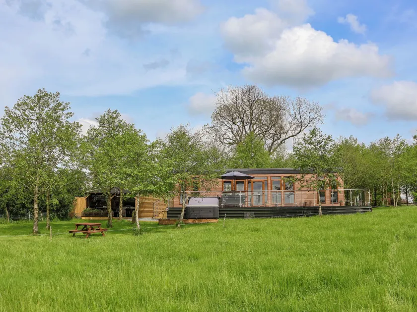 Holmside - Image 1