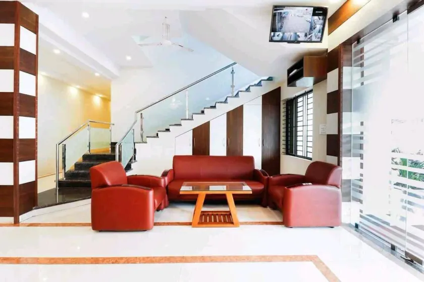 HOTEL PLAZA AVENUE  - Image 1