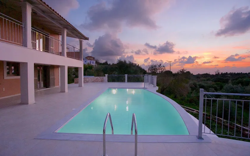 Vryonis Villa - Image 1