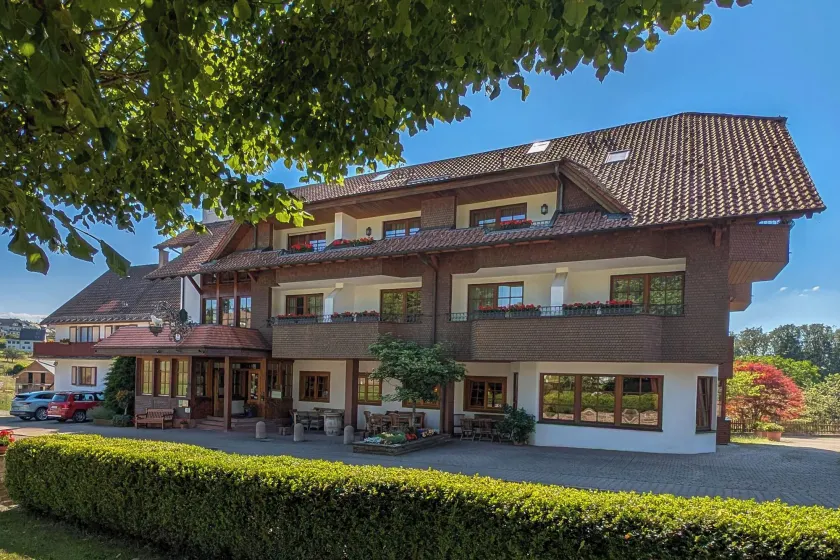 Hotel Restaurant Vinothek LAMM - Image 1