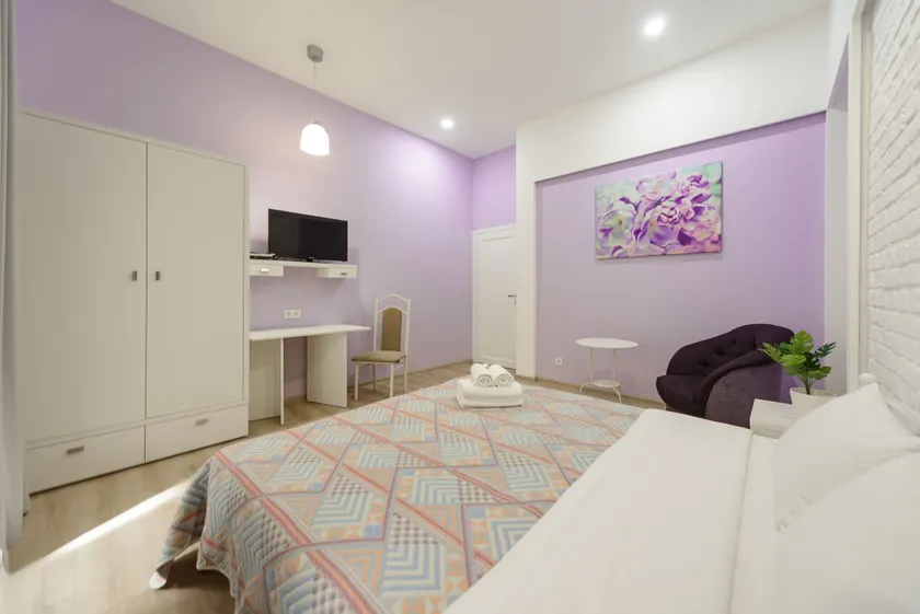 Centrooms - Image 1