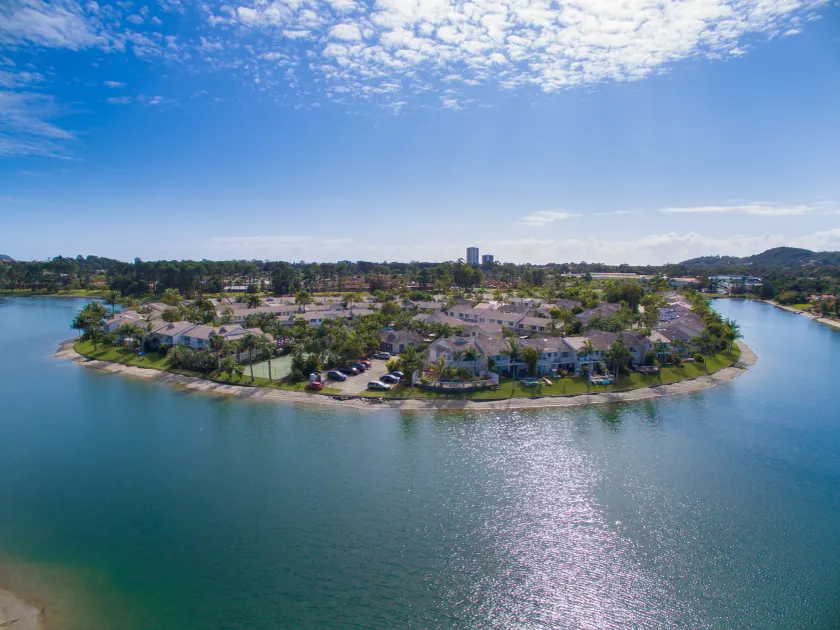 Isle Of Palms Resort - Image 1