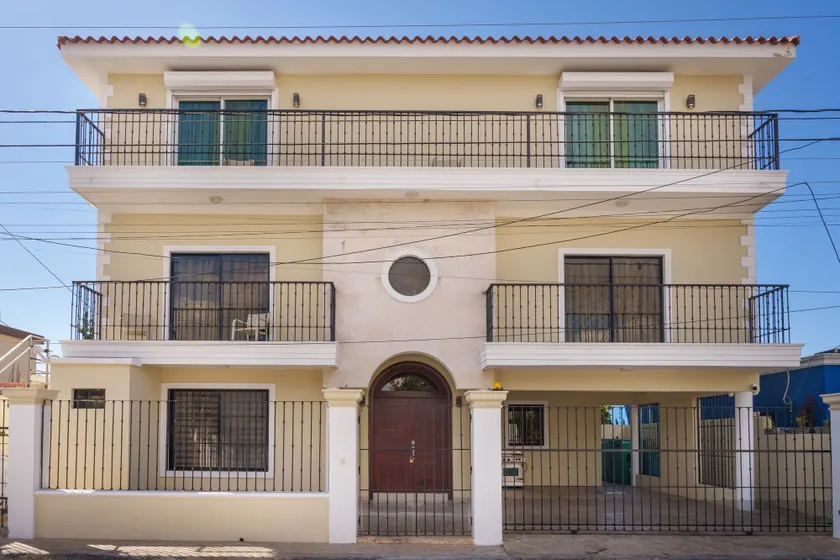 Hotel La Casona MC - Image 1