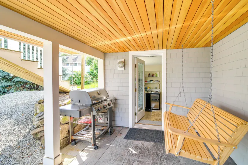 Pet-friendly Garden Studio ~ 25 Mi to Boston! - Innvendig