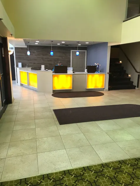 Days Inn & Suites by Wyndham Rochester Hills MI - Hall