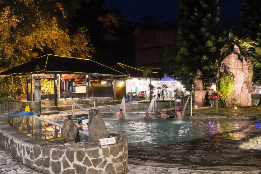 Rainbow Resort Hotel - Image 1